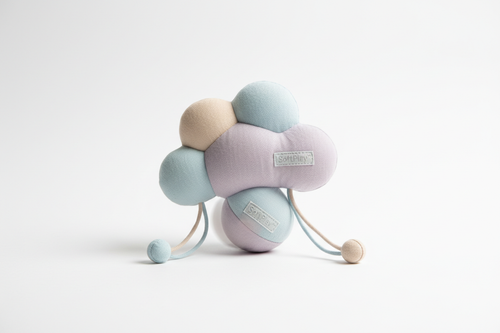 Der SoftPlay™ überzeugt durch sein ruhiges Design und sanfte Bewegungen. Ideal für sensible oder junge Katzen. Die integrierten Spielelemente fördern Neugier und Spieltrieb, ohne zu überfordern.

Perfekt für entspannte Spielmomente im Alltag.

Highlights:

Sanfte Farben & Formen

Geräuscharme Bewegung

Fördert spielerische Aktivität

Hochwertige Verarbeitung

Ideal für Kitten & ruhige Katzen